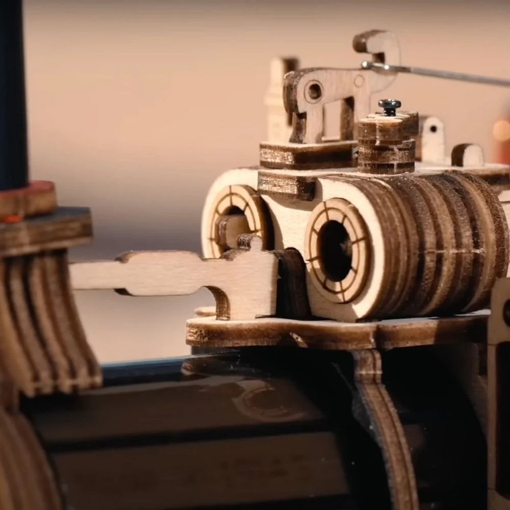 3D Puzzle - Steam Engine - Image 9