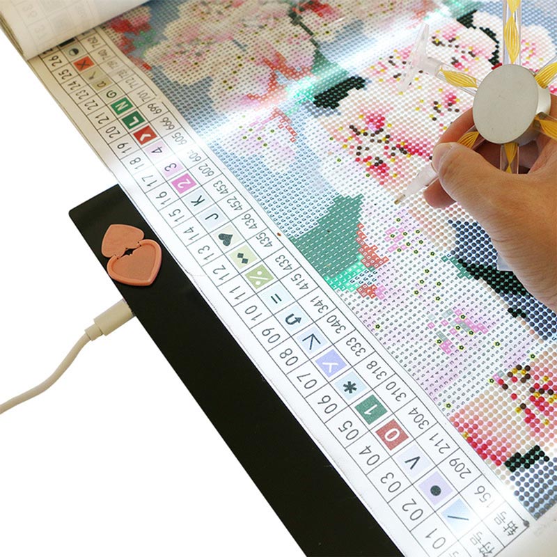 Diamond Painting Light Pad Cover Heart 2 Colors - Image 2