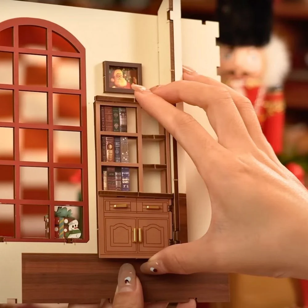 DIY Book Nook kit - Christmas Indoor Scene - Image 7