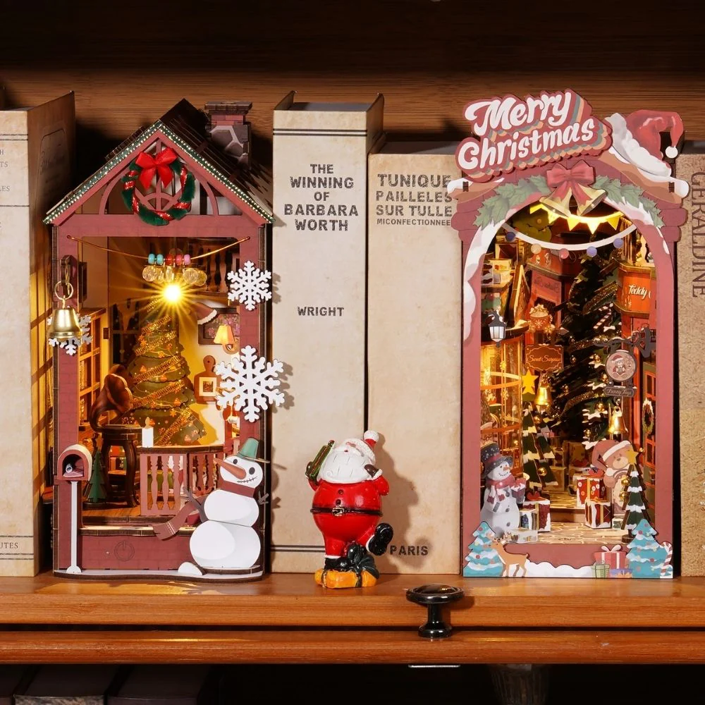 DIY Book Nook kit - Christmas Indoor Scene - Image 9