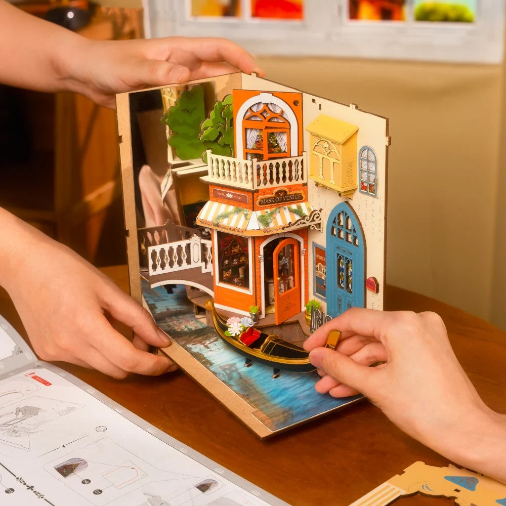 DIY Book Nook kit - Romantic Venice - Image 7