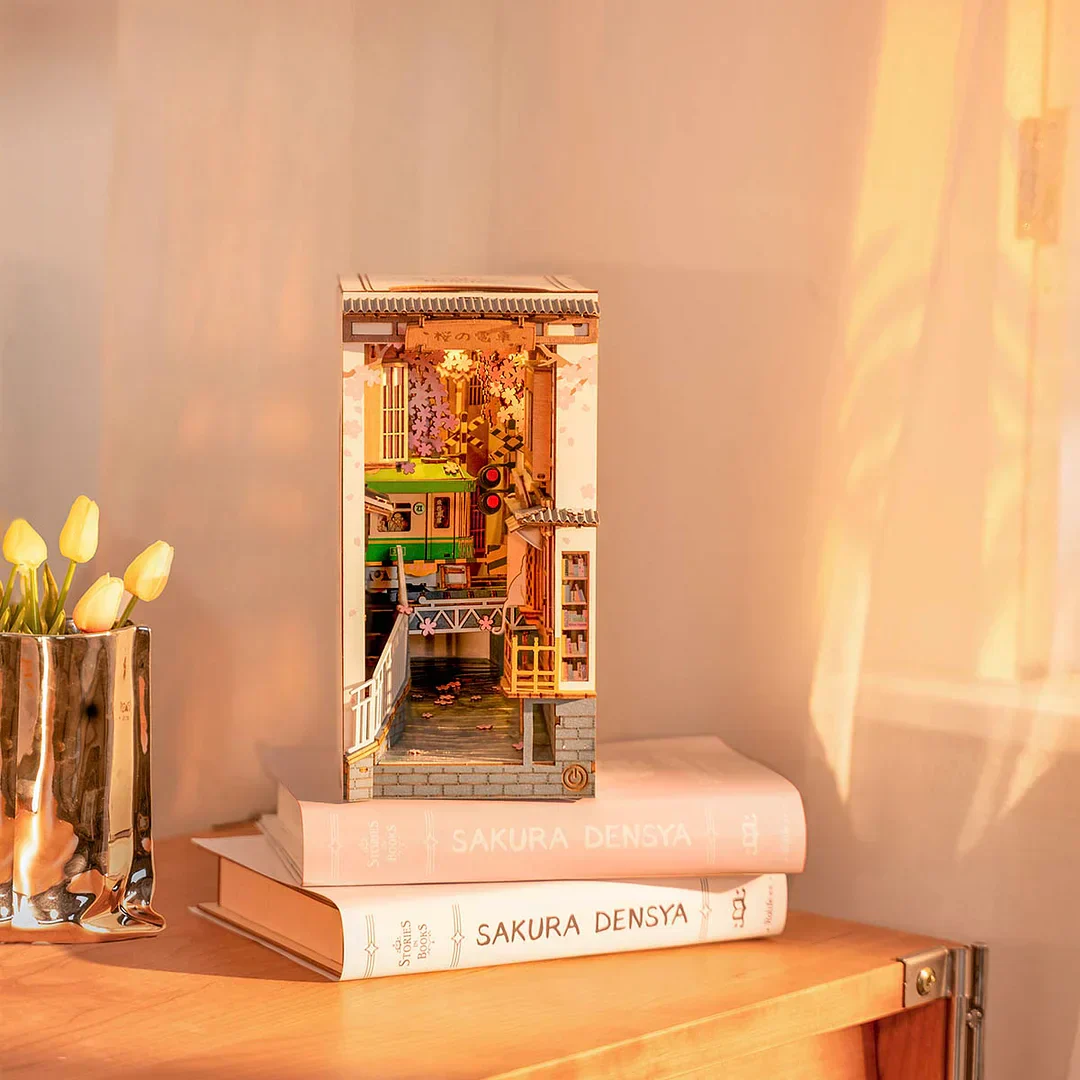 DIY Book Nook kit - Sakura Densya - Image 4
