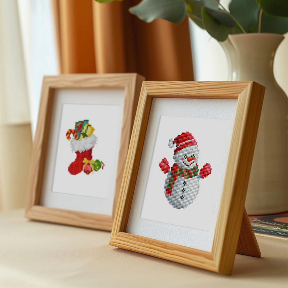 Mini Diamond Painting 15x20cm (2 pieces) - Christmas Stocking and Reindeer - Image 4
