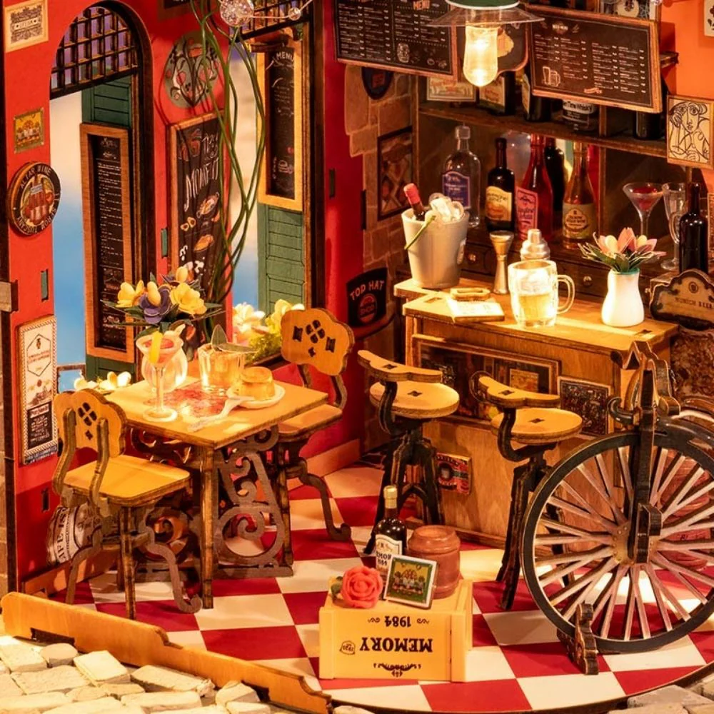 Miniature House - Cheers Bar & Dining - Image 7