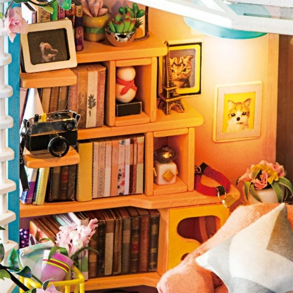 Miniature House - Dora's Loft - Image 7