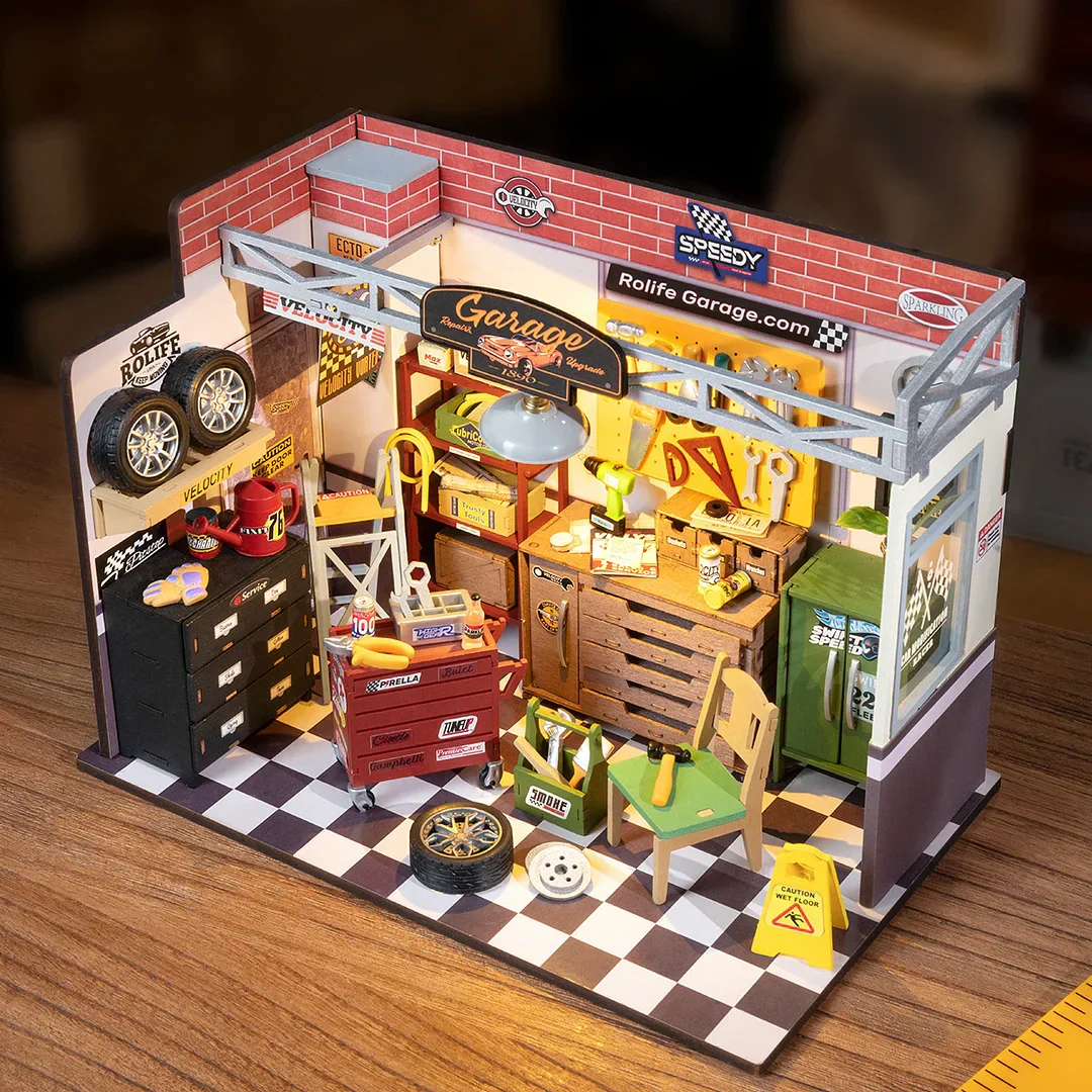 Miniature House - Garage Workshop - Image 2