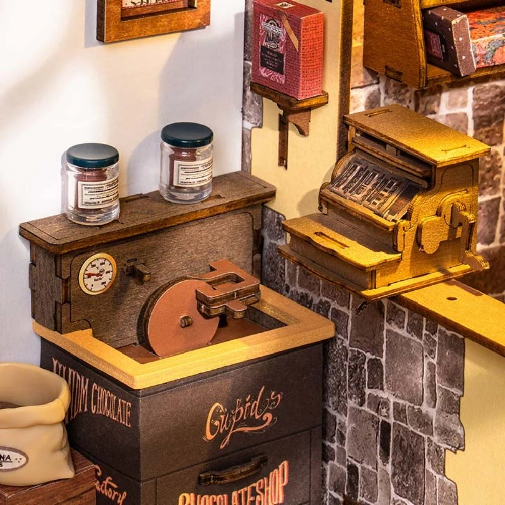Miniature House - Henry's Chocolate - Image 6