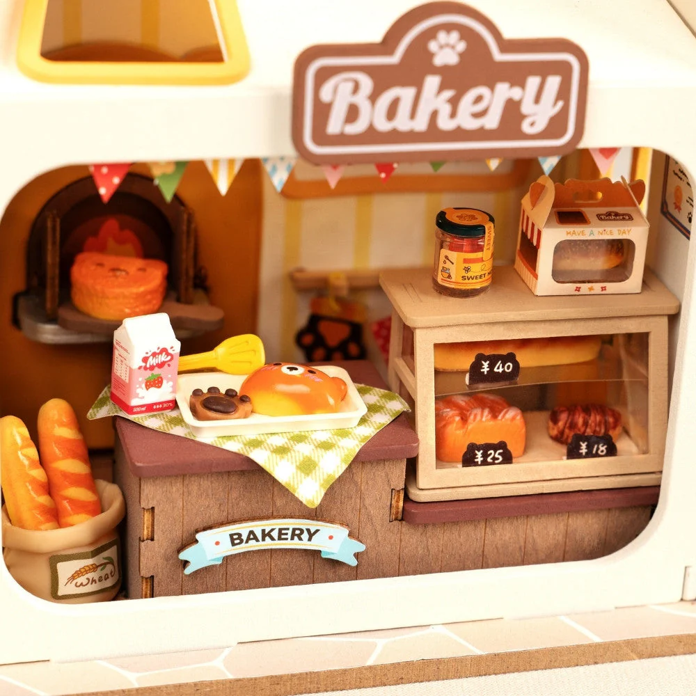 Miniature House - Teddy's Breadbox - Image 5