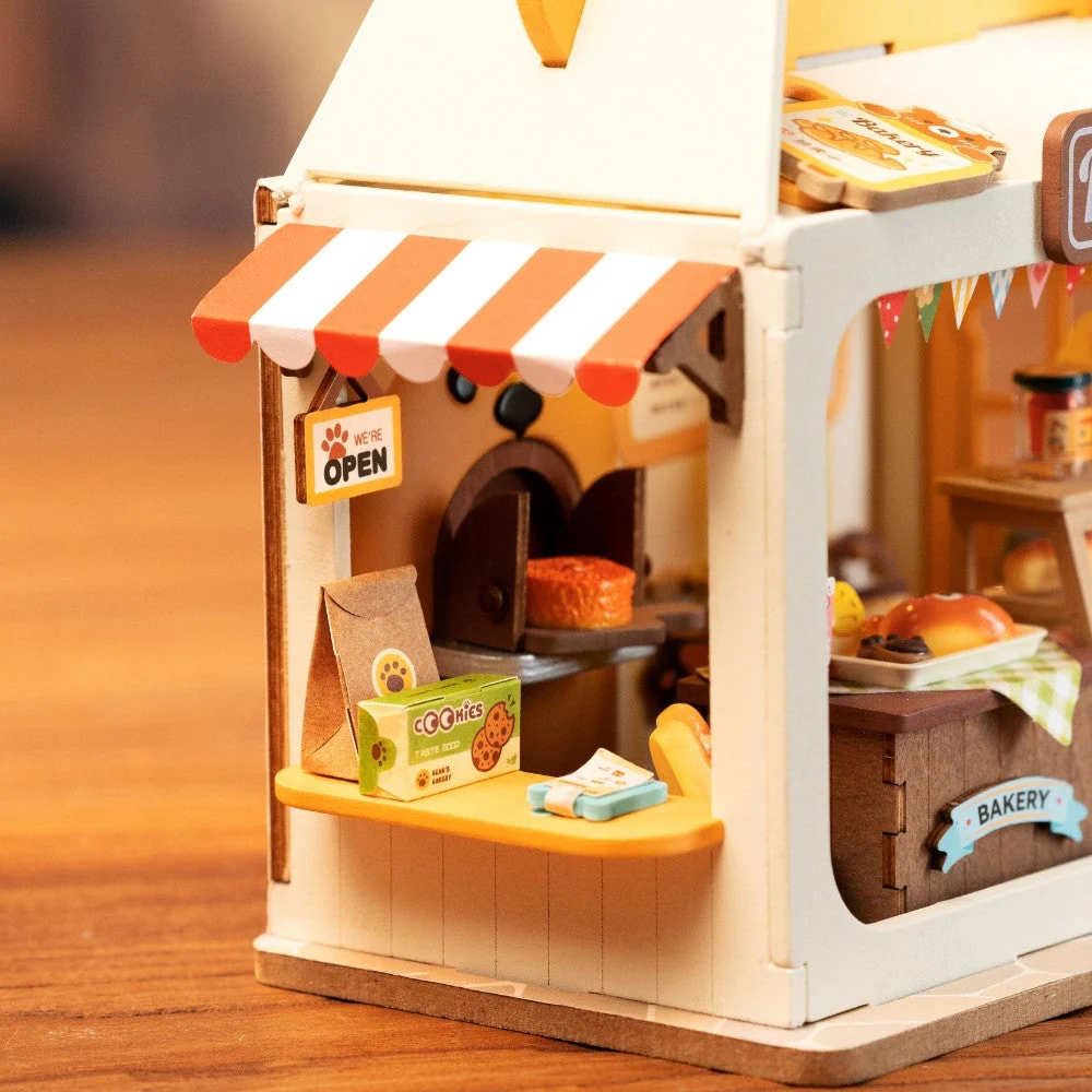 Miniature House - Teddy's Breadbox - Image 6