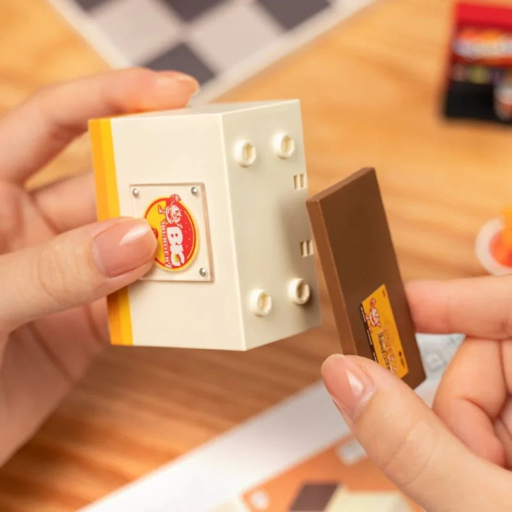 Miniature House - Yum Yum Burgers - Image 6